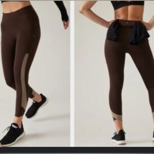 Athleta Stash Pocket 7/8 Leggings - Size S